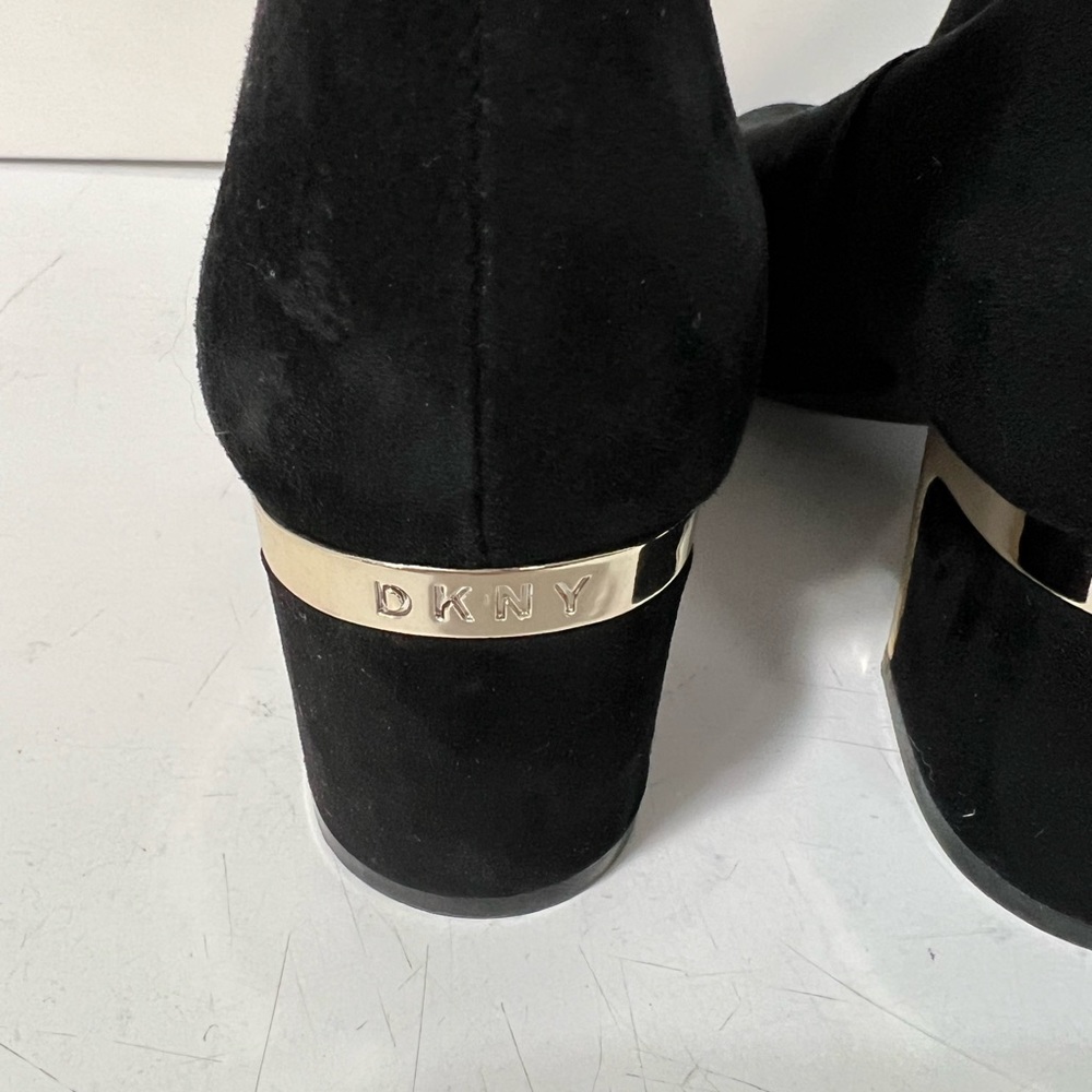 DKNY super cute Corrie boots - Picture 5 of 11